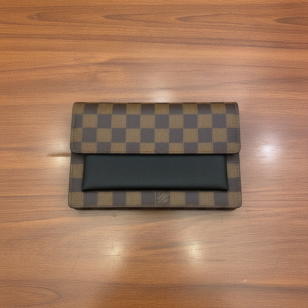 LV VVN PCT DMR EBN Black Clutch Bag
